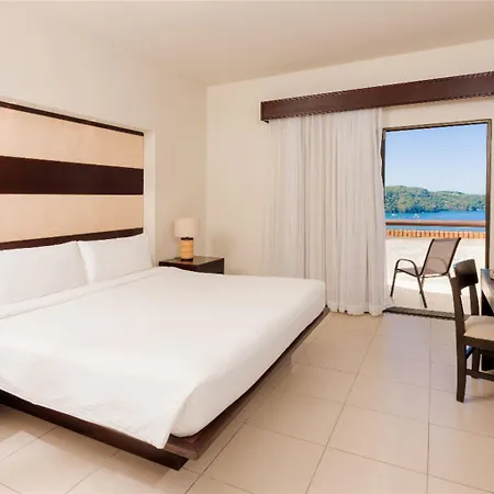 Villas Sol Hotel And Beach Resort-3